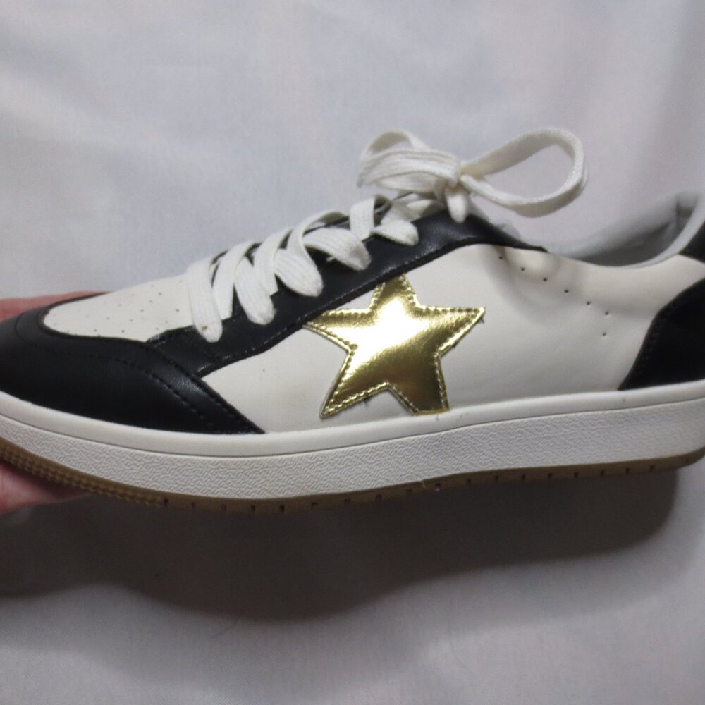 NWOT BELLE CHER black SNEAKER white GOLD STAR tennis shoe SIZE 8.5